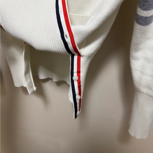 Thom Browne like sweater.  High quality. Brand new condition. - Picture 2 of 11